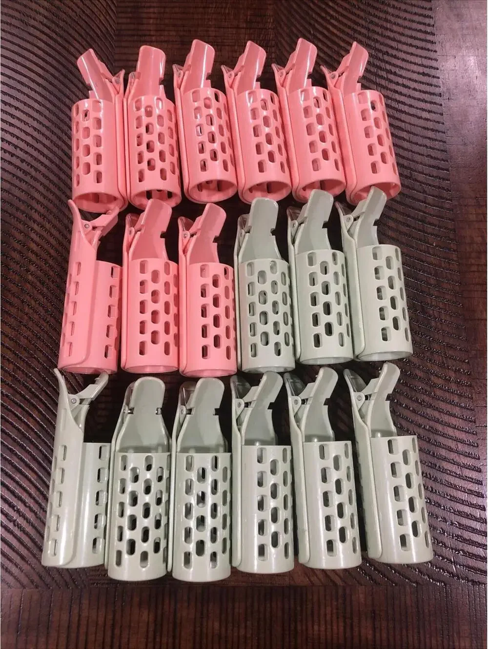 Non-electric Hair Rollers Volumizing Clip on Lot Of 18 Pink And‎ Green. No Heat